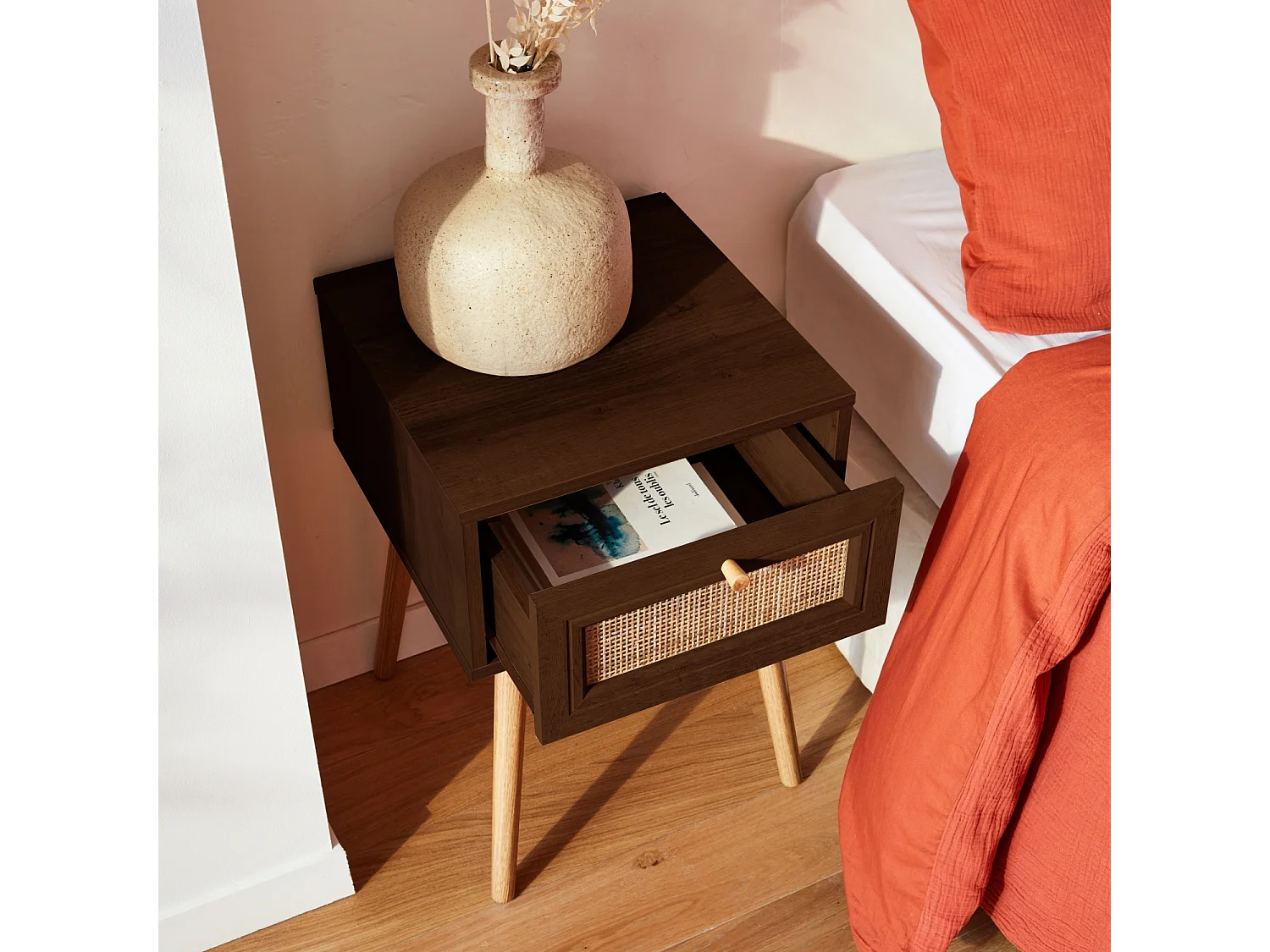 Table de chevet décor bois & cannage avec 1 tiroir - coloris bois foncé - Bohème