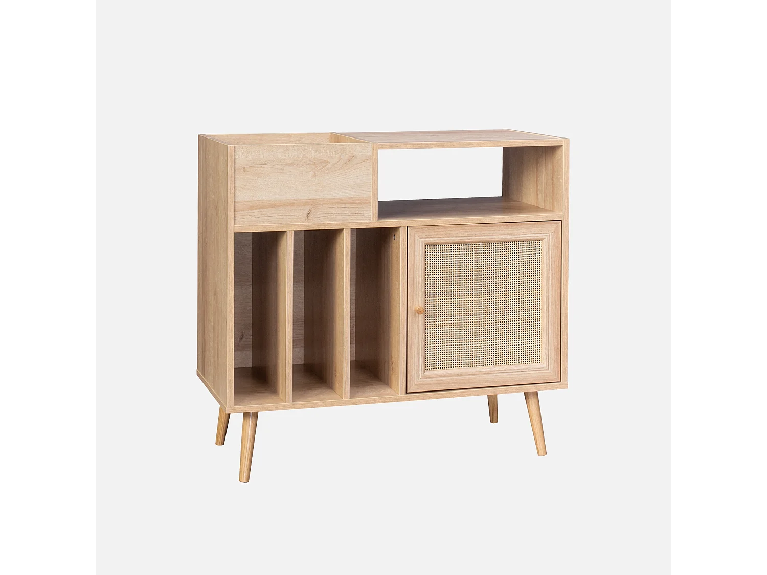 Muebles de vinilo con decoración de caña y madera natural