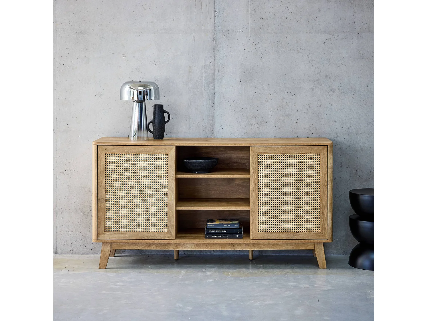 Aparador con 2 puertas correderas y estantes efecto madera y caña,