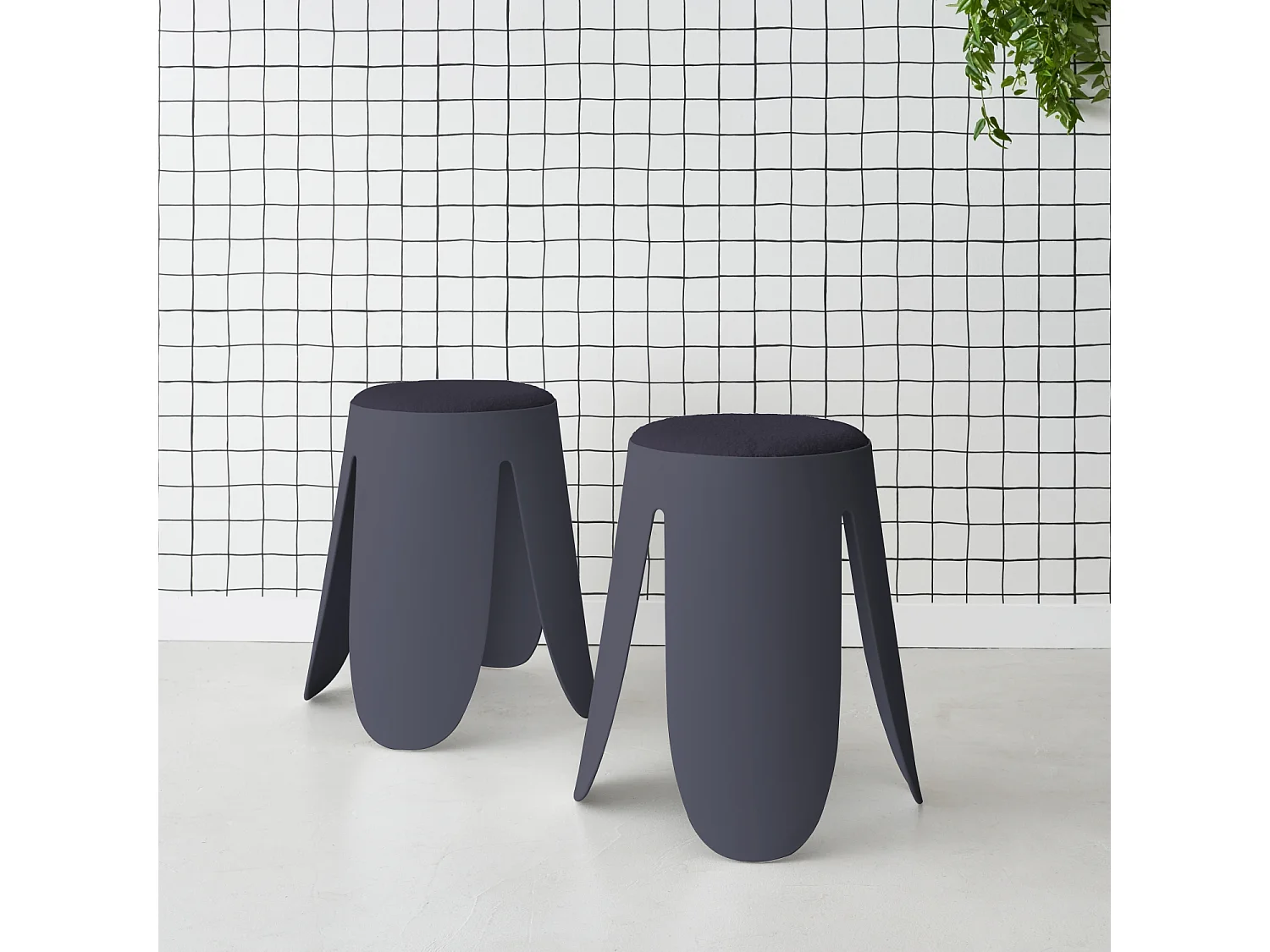 Taburete apilable con asiento texturado, set de 2 azul marino