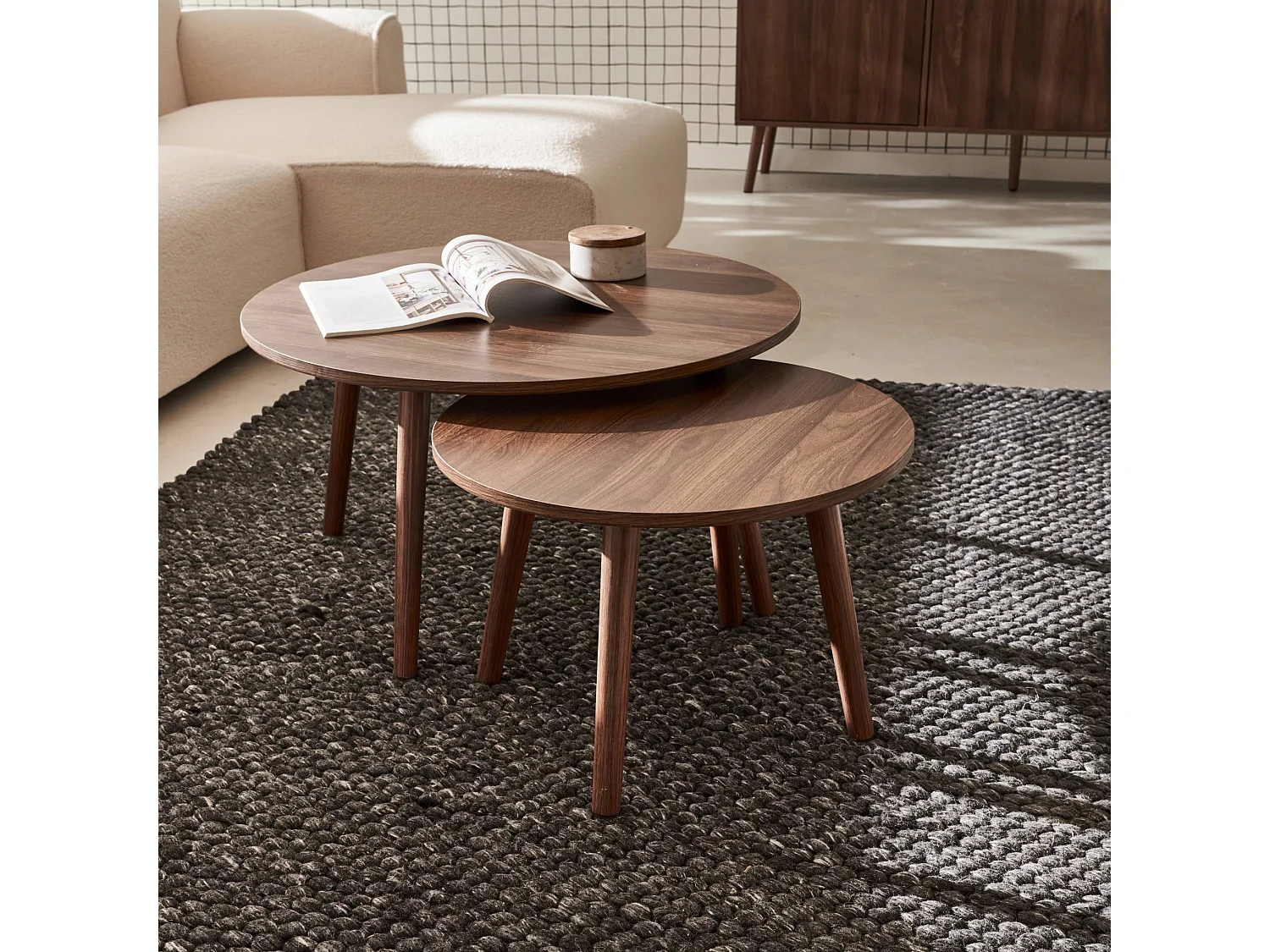 Lot de 2 tables basses rondes décor bois de noyer Népal