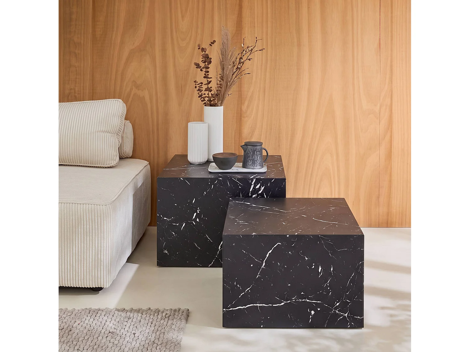 Set di 2 tavolini quadrati con effetto marmo, Paros, Nero, 58x58x40 cm