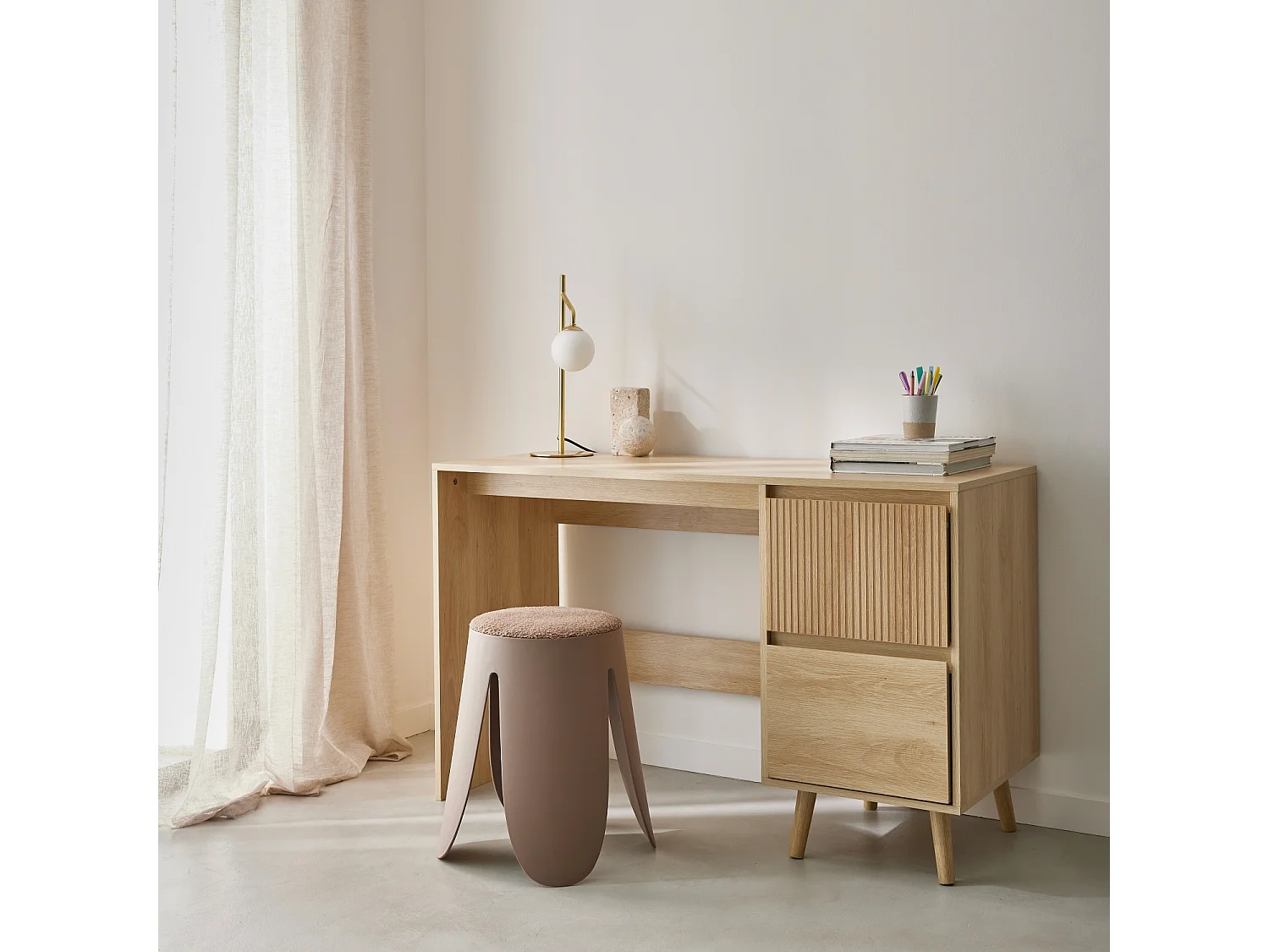 Scrivania scandinava decorazione in legno, 2 cassetti, marrone
