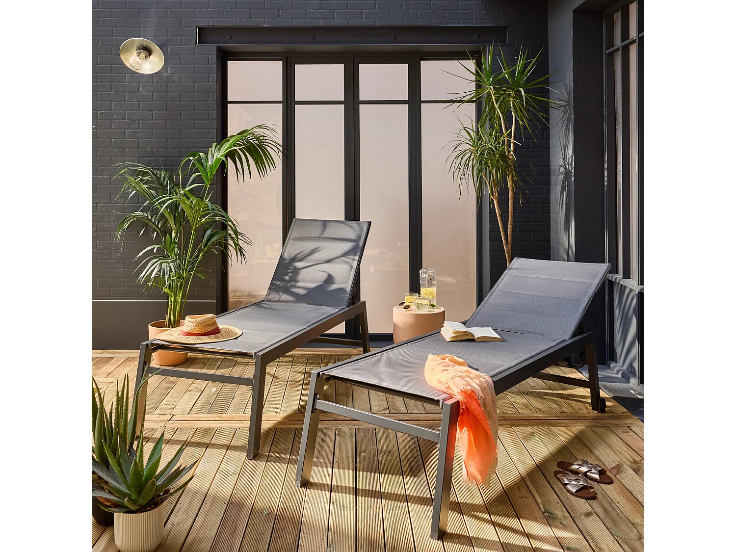 Set di 2 lettini prendisole multiposizione in textilene trapuntato e