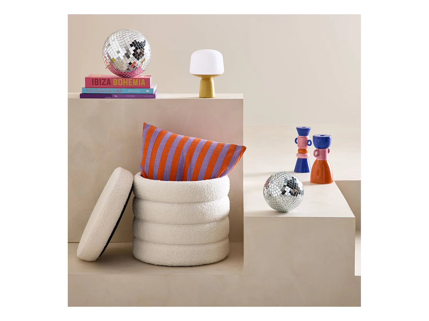 Taburete baúl borreguito blanco