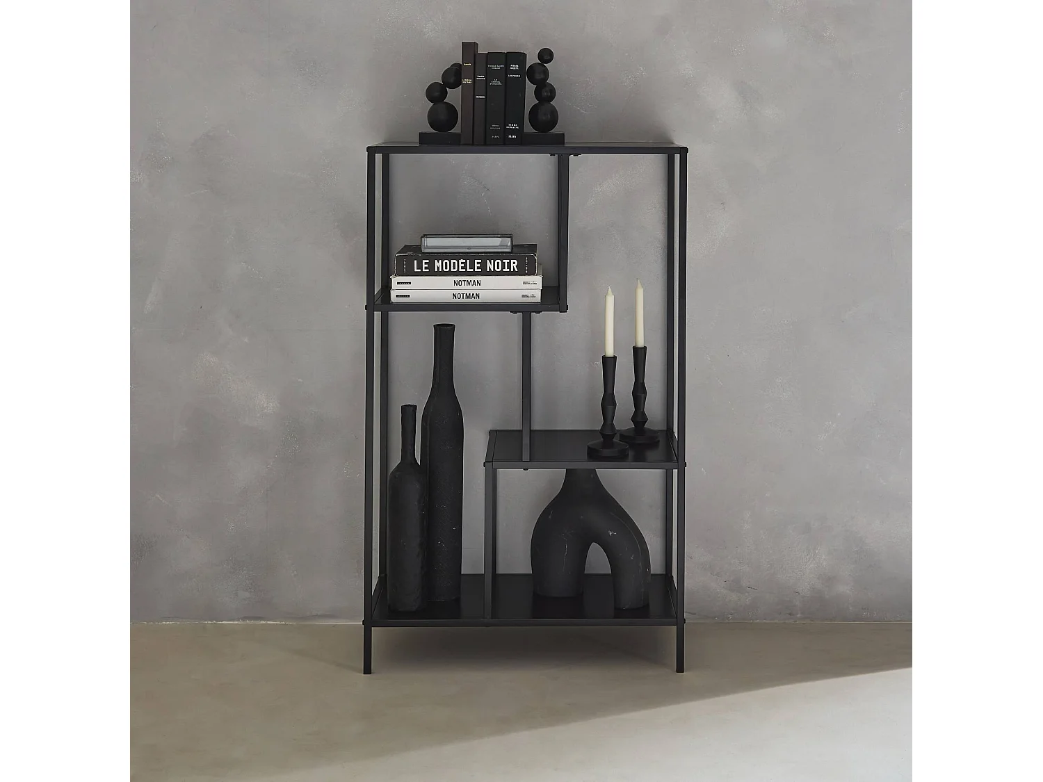 Etagère bibliothèque noir en métal noir asymétrique 4 niveaux INDUSTRIELLE  L 69 x P 33 x H 113.5cm