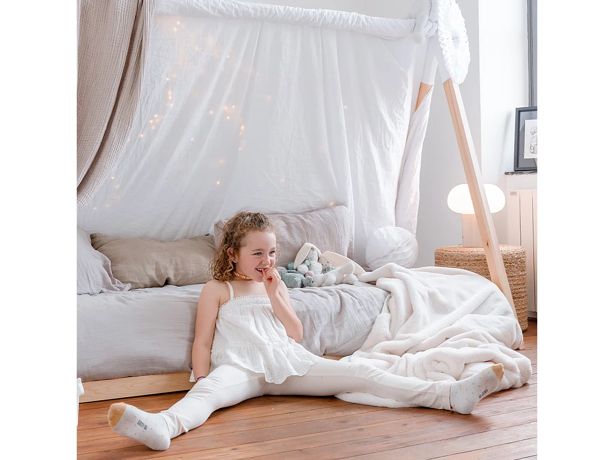 Lit tipi enfant Montessori au sol 90x190cm