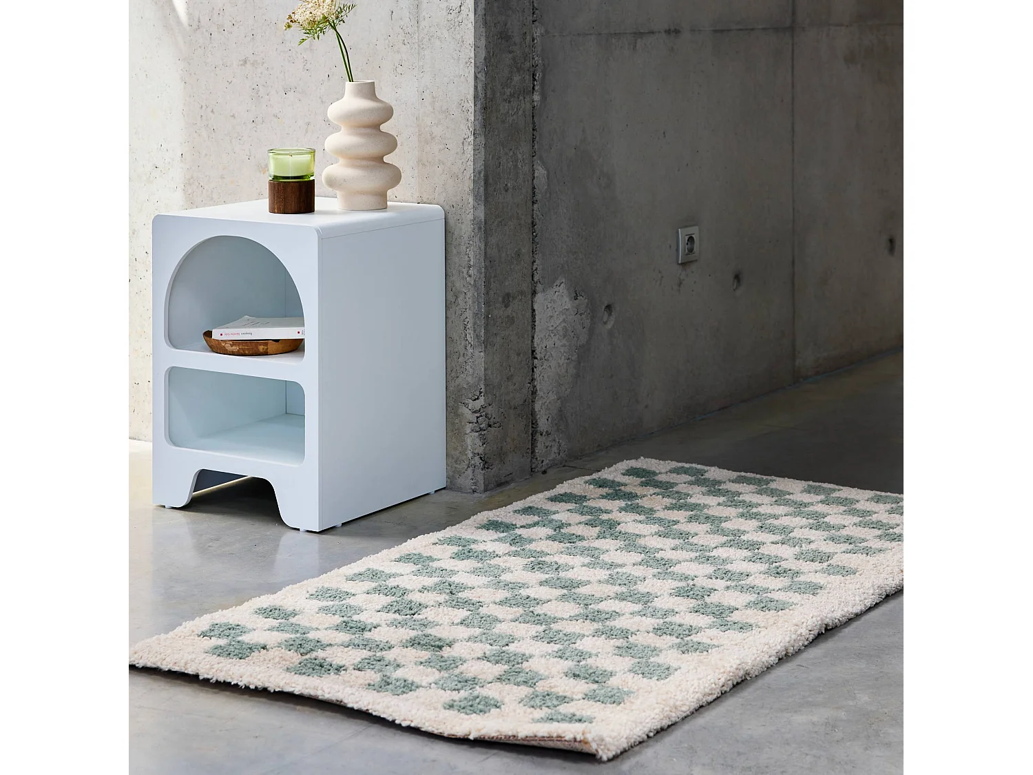 Alfombra interior shaggy damero azul claro y crema