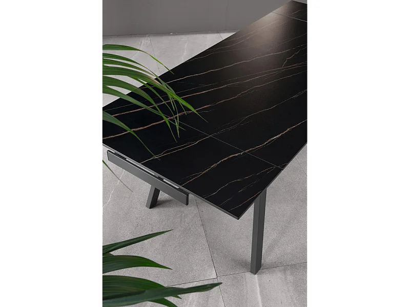 Dylan - Ausziehbarer Tisch (140/200 x 80 cm) mit schwarzer Marmorkeramikplatte