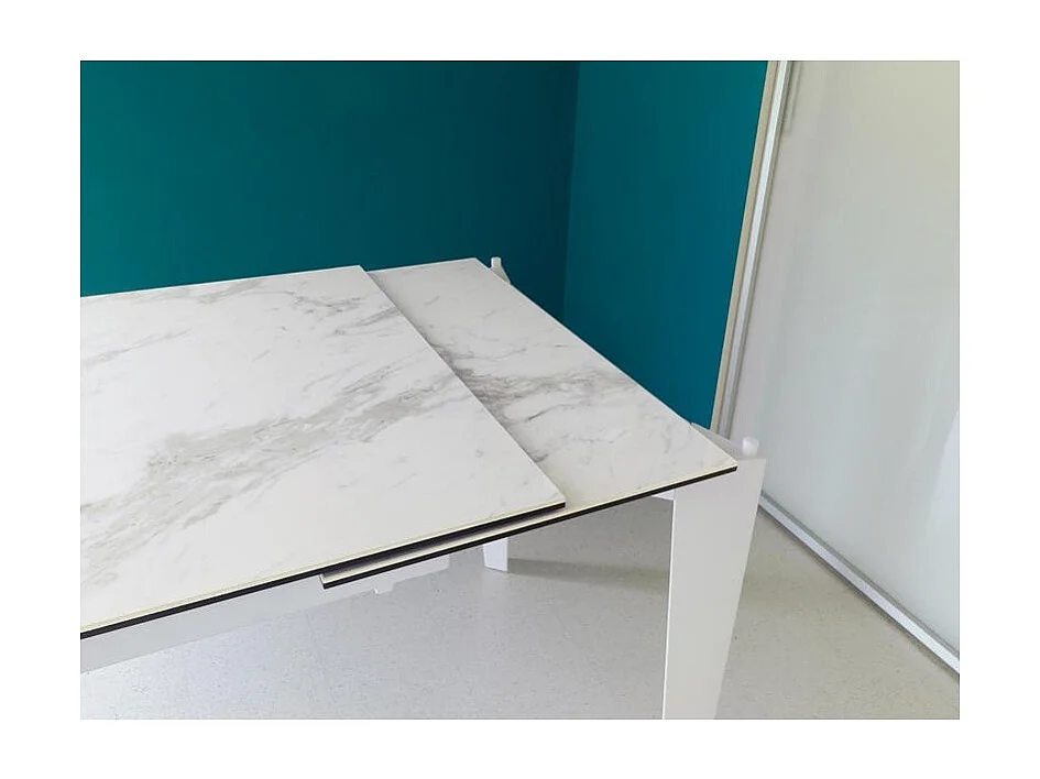Uitschuifbare tafel van 120 cm tot 170 cm modern keramisch blad op gehard glas wit marmer