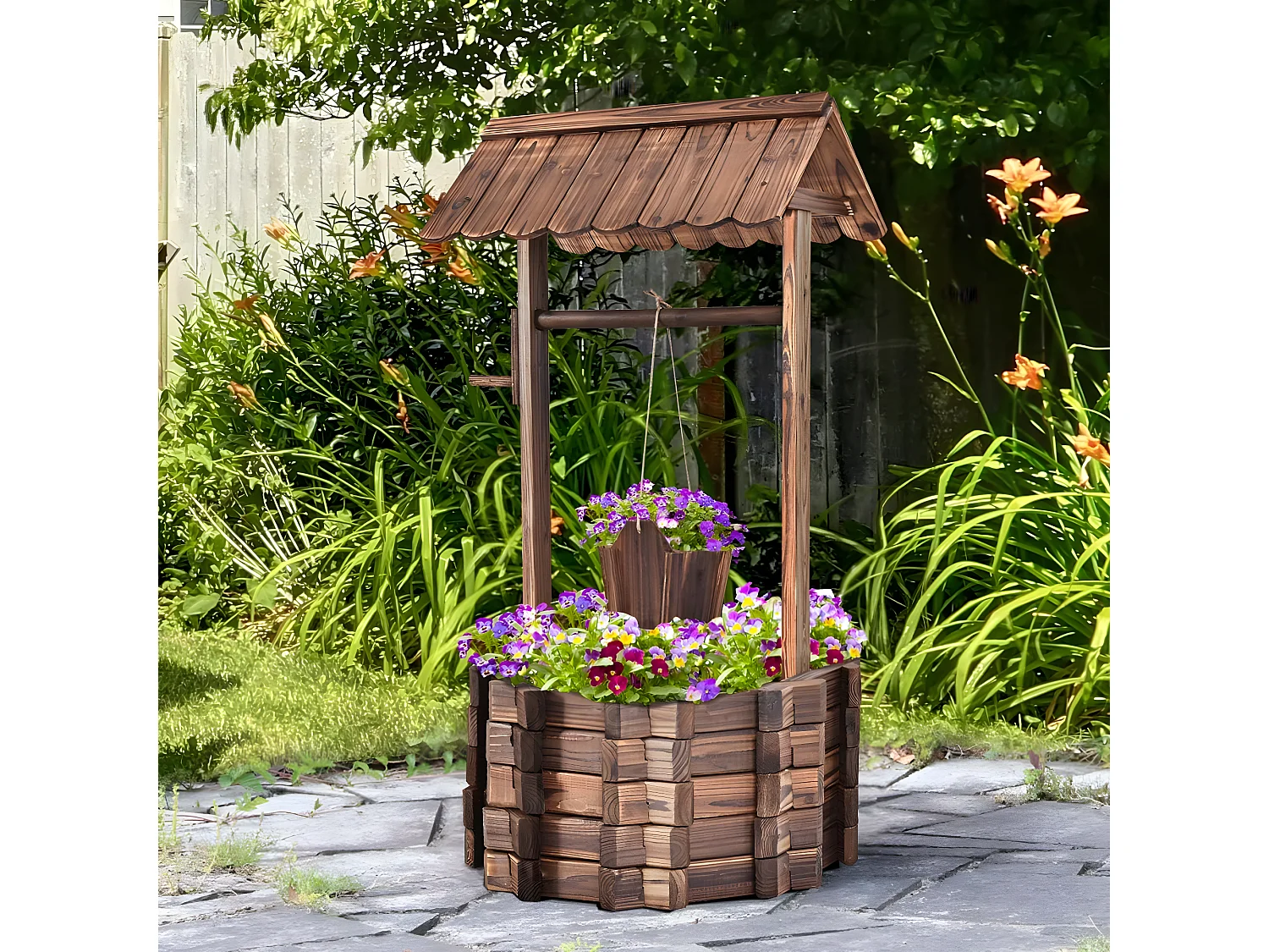 Holzbrunnen mit Dach Wunschbrunnen