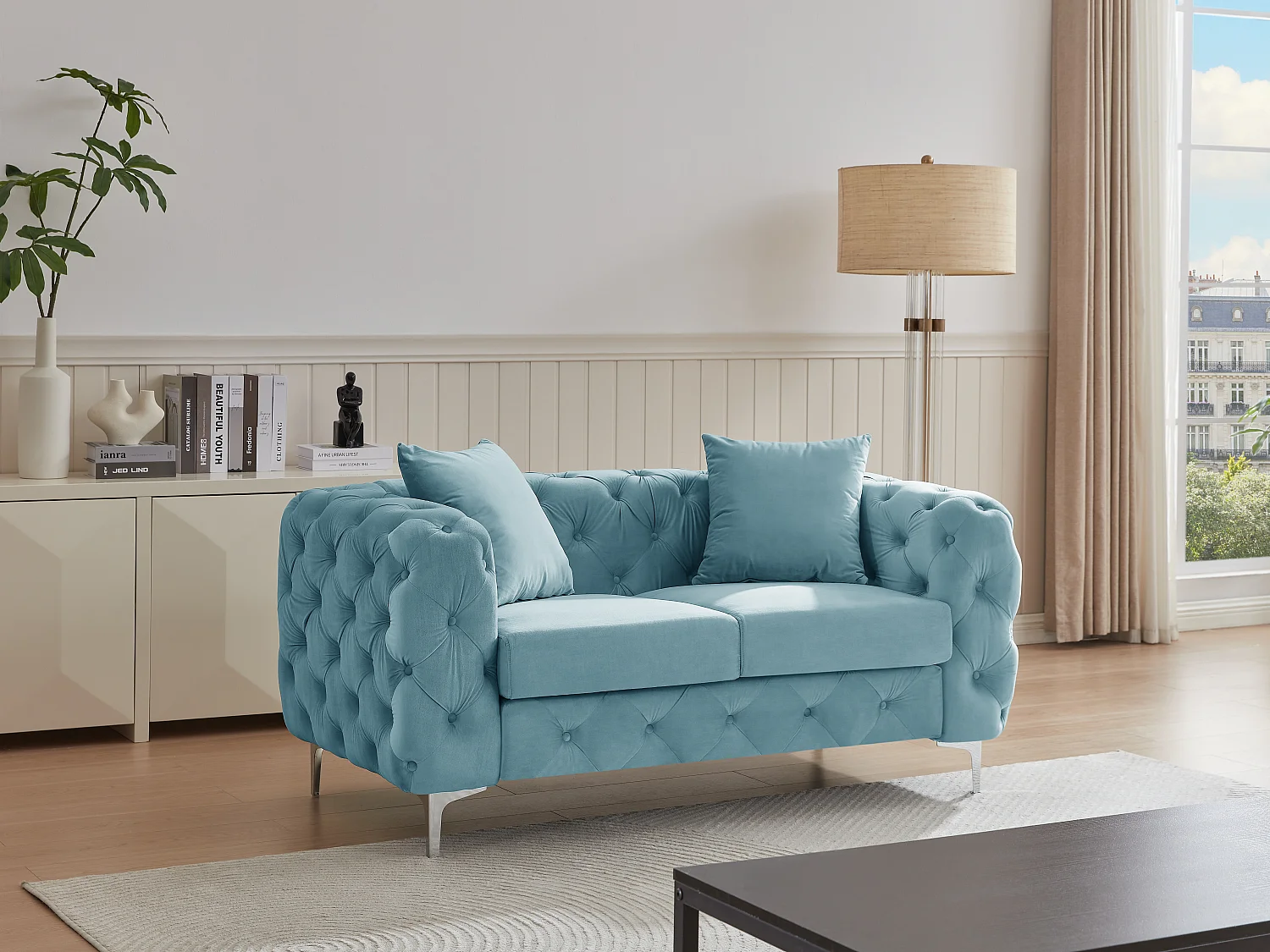 Canapé 2 places chesterfield en velours bleu pastel EDWINA