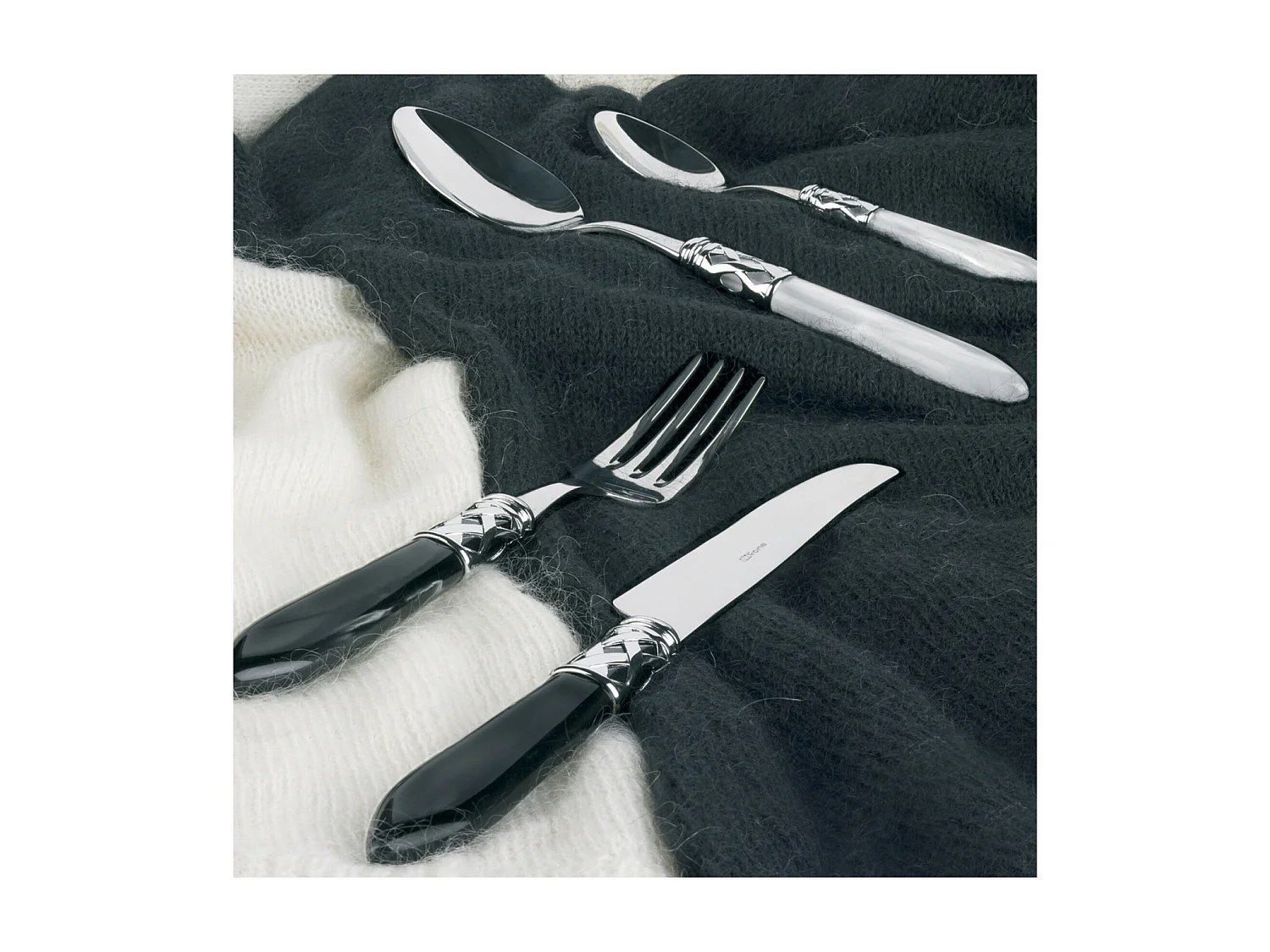 ALADDIN juego anillos cromados 24pzs color blanco en caja galería