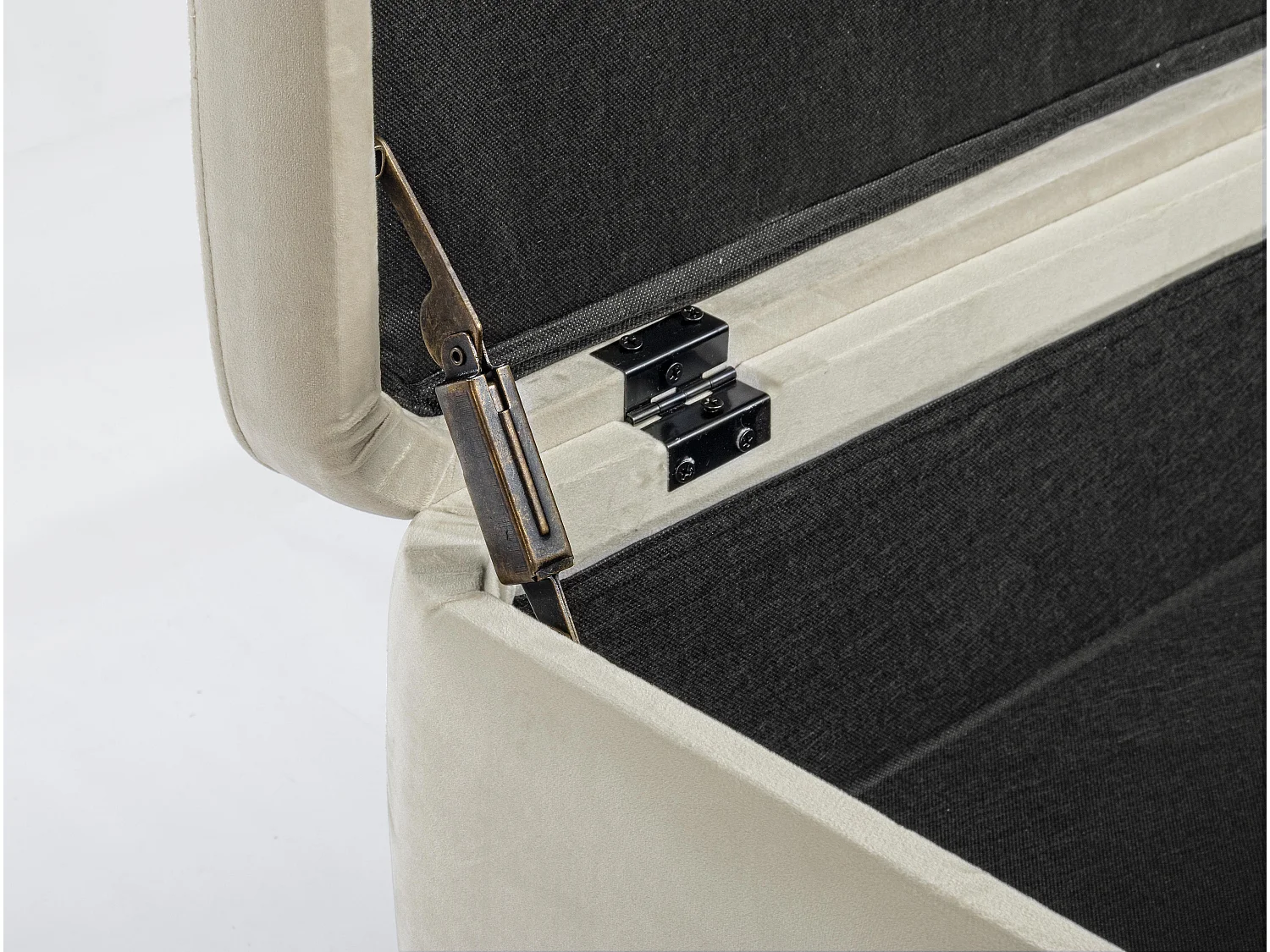 Banc coffre velours naturel et pieds doré Inora 110cm