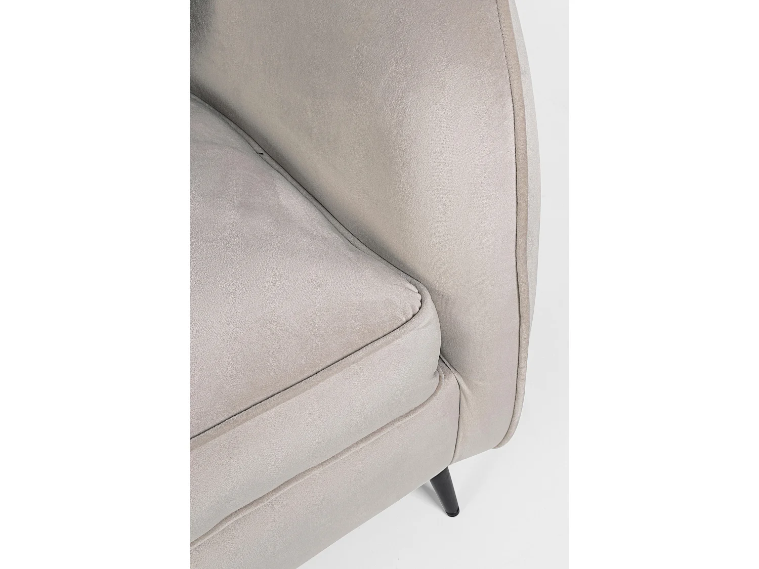 Canapé polyester effet velours gris avec coussin 2 places Cady