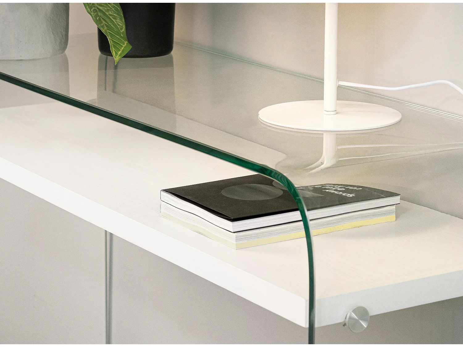 Console courbée verre transparent avec 1 niche Louiza 110cm