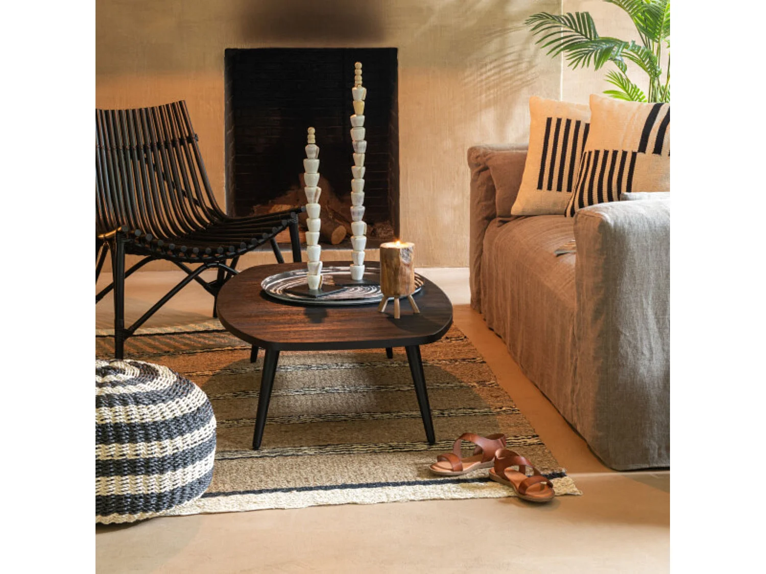 Table Basse en Bois "Teck" 120cm Noir