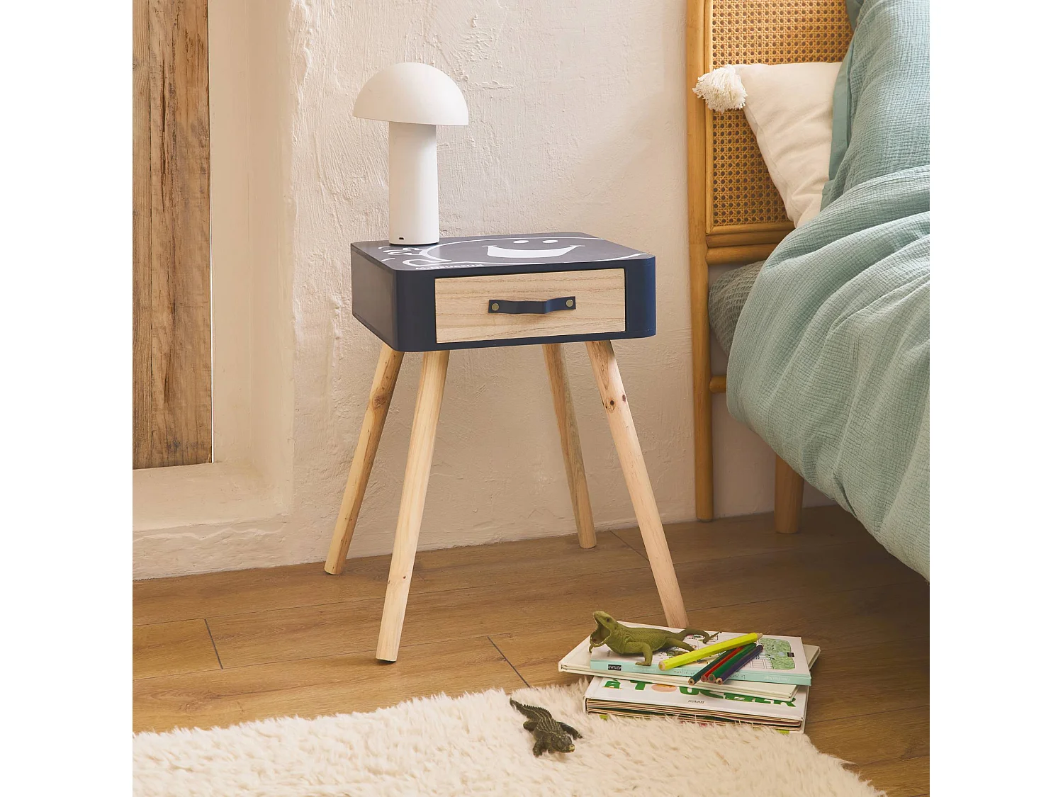 Table de chevet enfant collection Monsieur/Madame. Monsieur Heureux. bleu marine