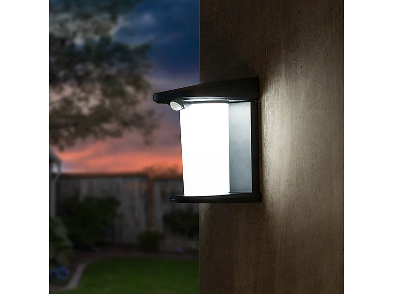 2 kinkiety LUSTY 100LM z czujnikiem solarnym