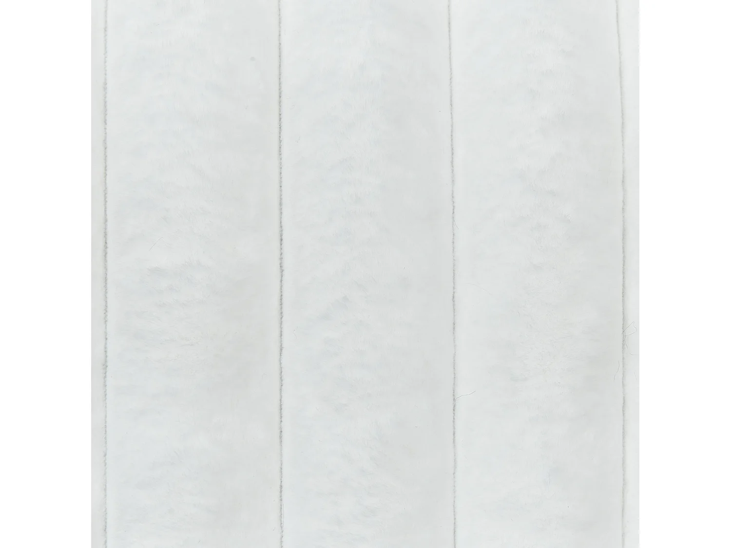 Lot de 2 coussins décoratifs RAKYA Fourrure synthétique 45 x 45 cm Blanc À rayure