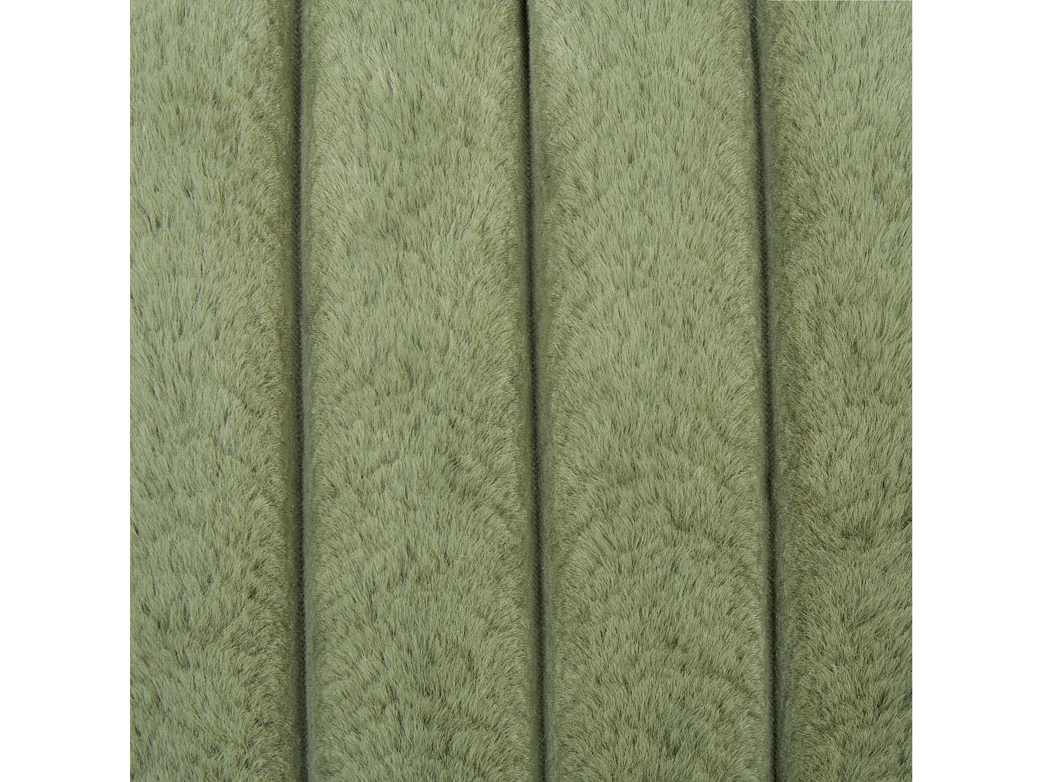 Zestaw 2 poduszek dekoracyjnych RAKYA Sztuczne futro 45 x 45 cm Zielony W paski