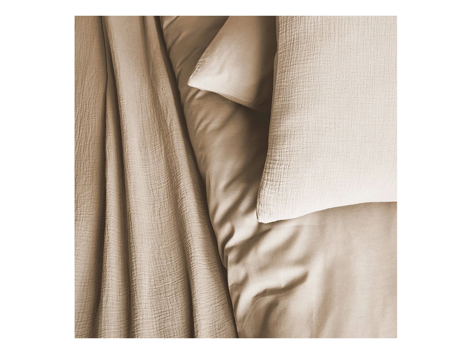 Ropa de cama de gasa y algodón beige