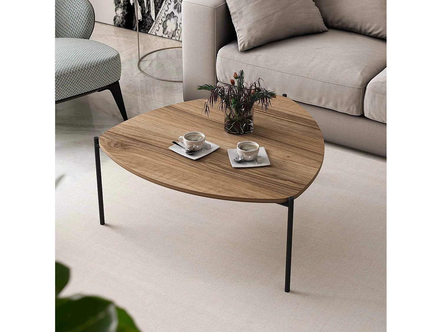 Table basse triangulaire en acier et effet bois