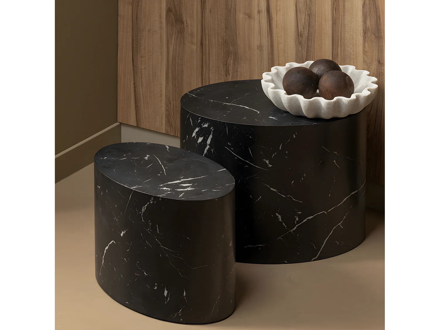 Quint - Table d'appoint ovale en bois 48x33cm - Noir