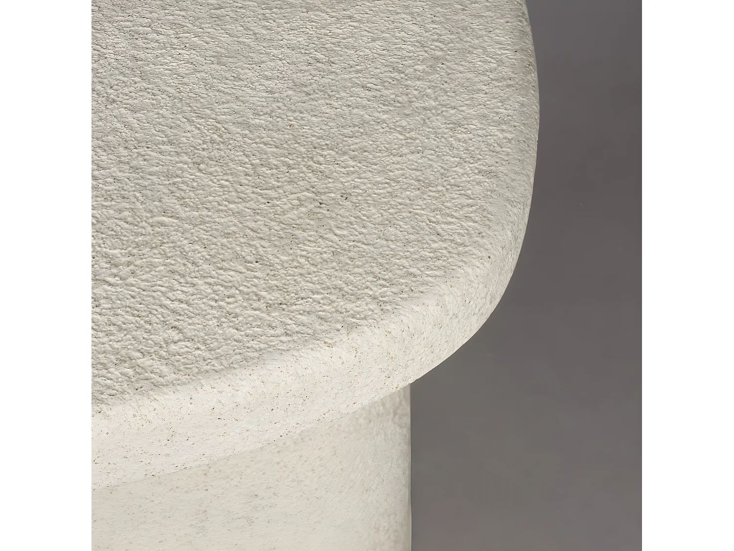 Veda - Table d'appoint organique en marbre recyclé H41cm - Ecru