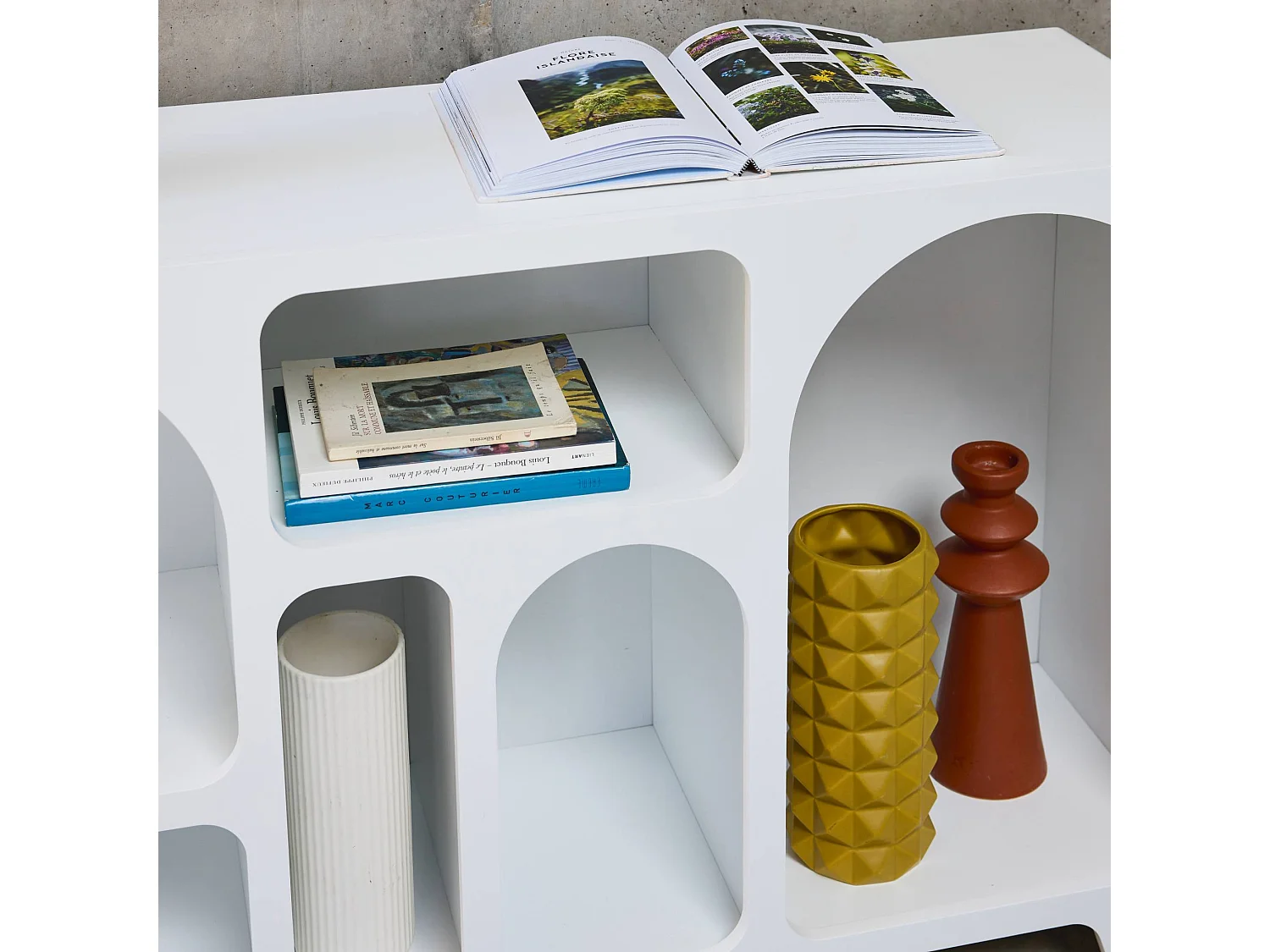 Buffet organique plusieurs niches 6 compartiments. buffet bas. effet bois blanc 120cm