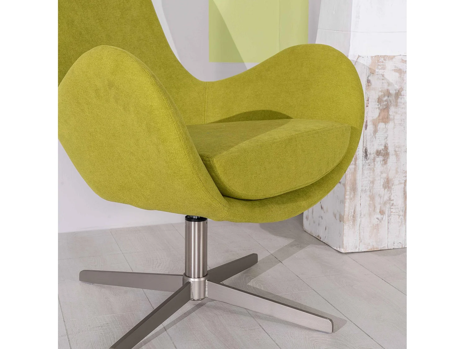 Olga Fauteuil pivotant en tissu vert
