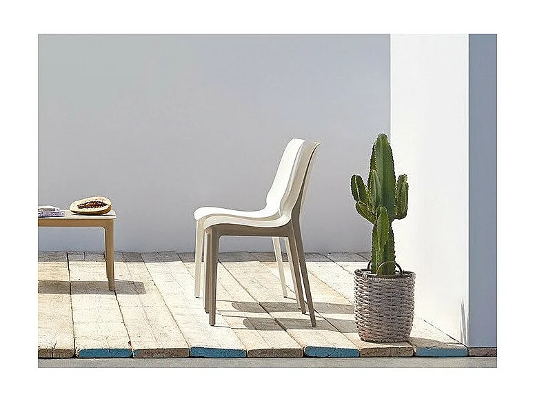 2 chaises design Ginevra pour intérieur ou extérieur - Scab