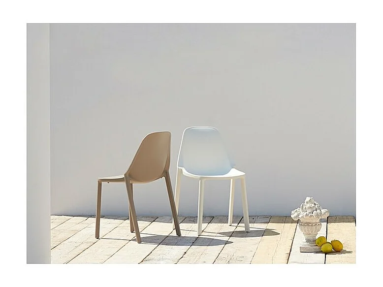 Chaise PIU interieur et exterieur