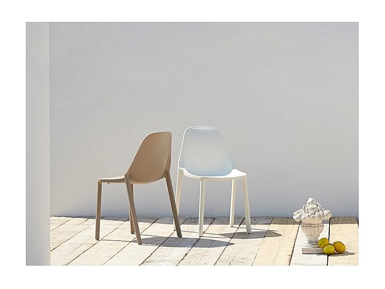 Chaise PIU interieur et exterieur