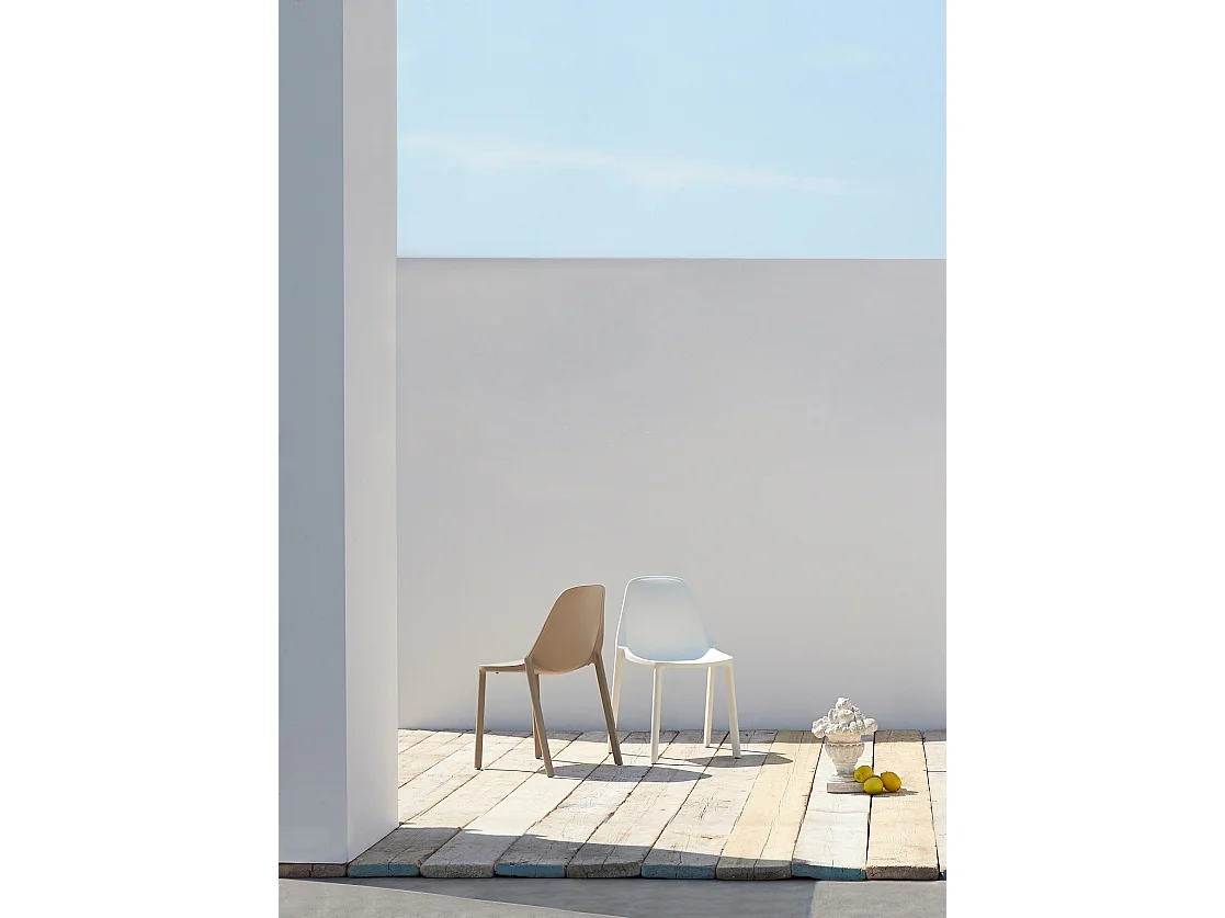 Chaise PIU interieur et exterieur