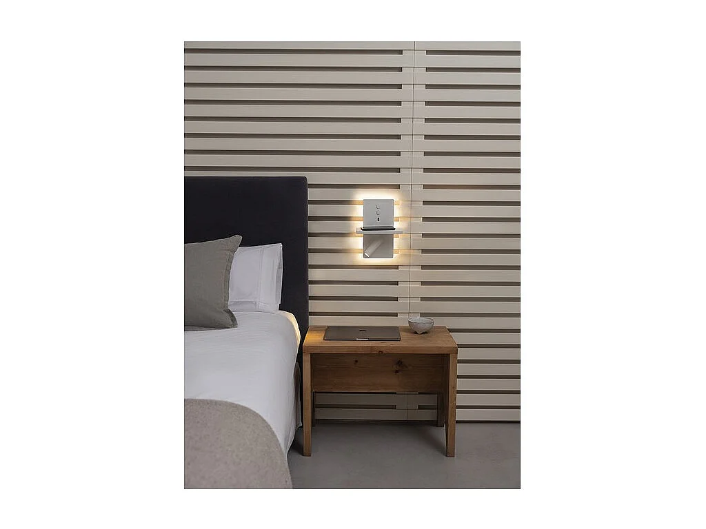 Lampe de chevet murale avec prise USB E-Lampe