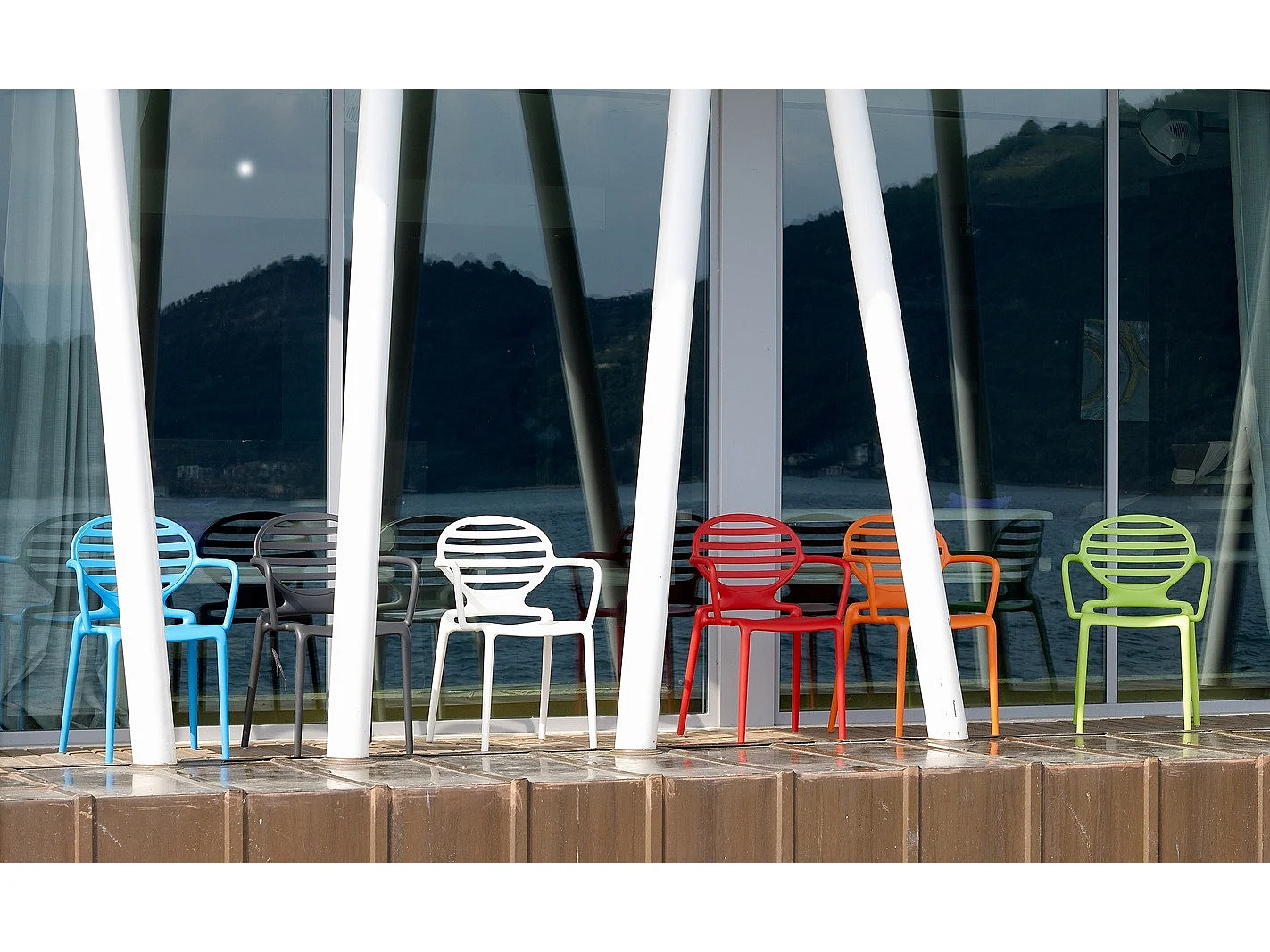 4 Chaises design avec accoudoirs COKKA - Lot de 4 - extérieur et interieur