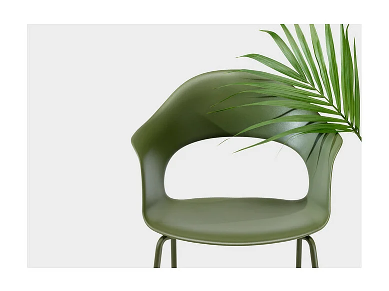 Chaise Lady B en plastique recyclé par Scab design