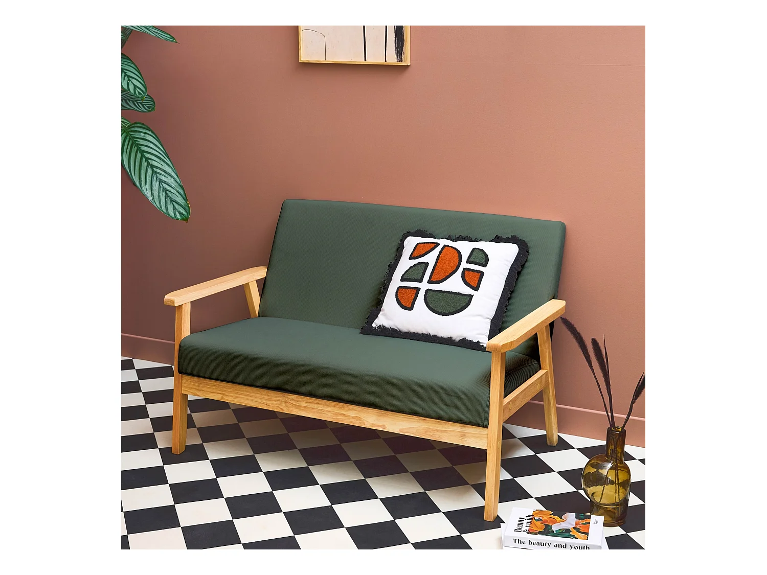 Banquette canapé 2 places en bois et tissu velours côtelé coloris vert kaki. Isak. L 114 x P 69.5 x H 73cm