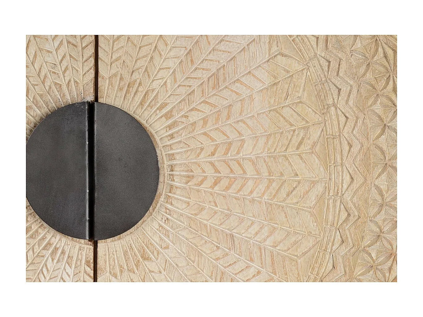 Armoire en manguier et pieds en métal blanc vieilli