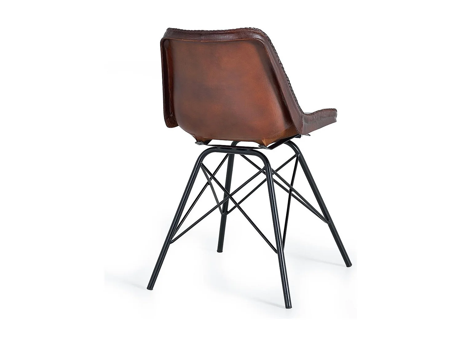 Chaise de style industriel recouverte de cuir naturel