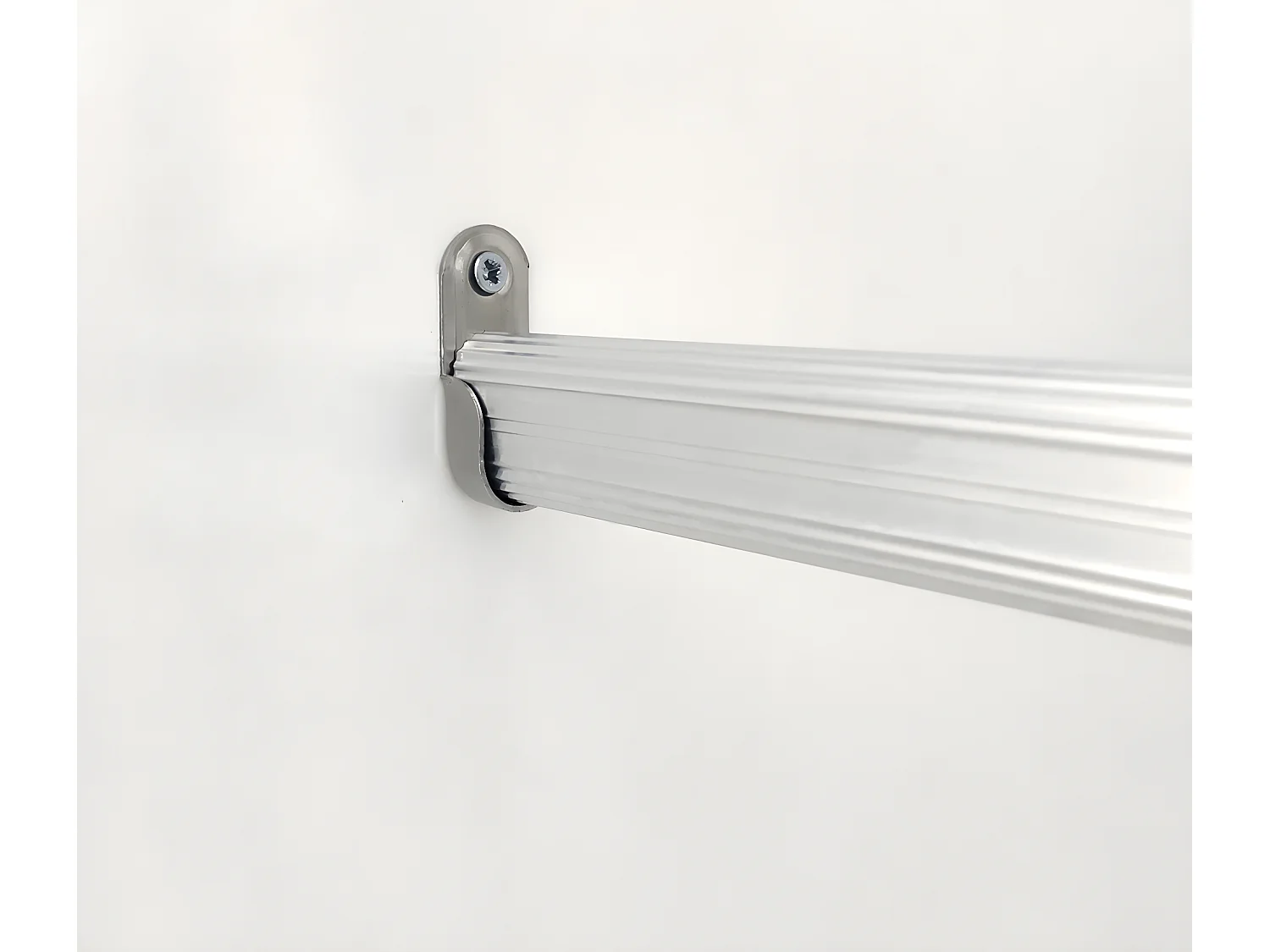 Armario ropero / Mueble de almacenamiento color Cambrian - Altura 180 x Longitud 74 x Profundidad 50 cm