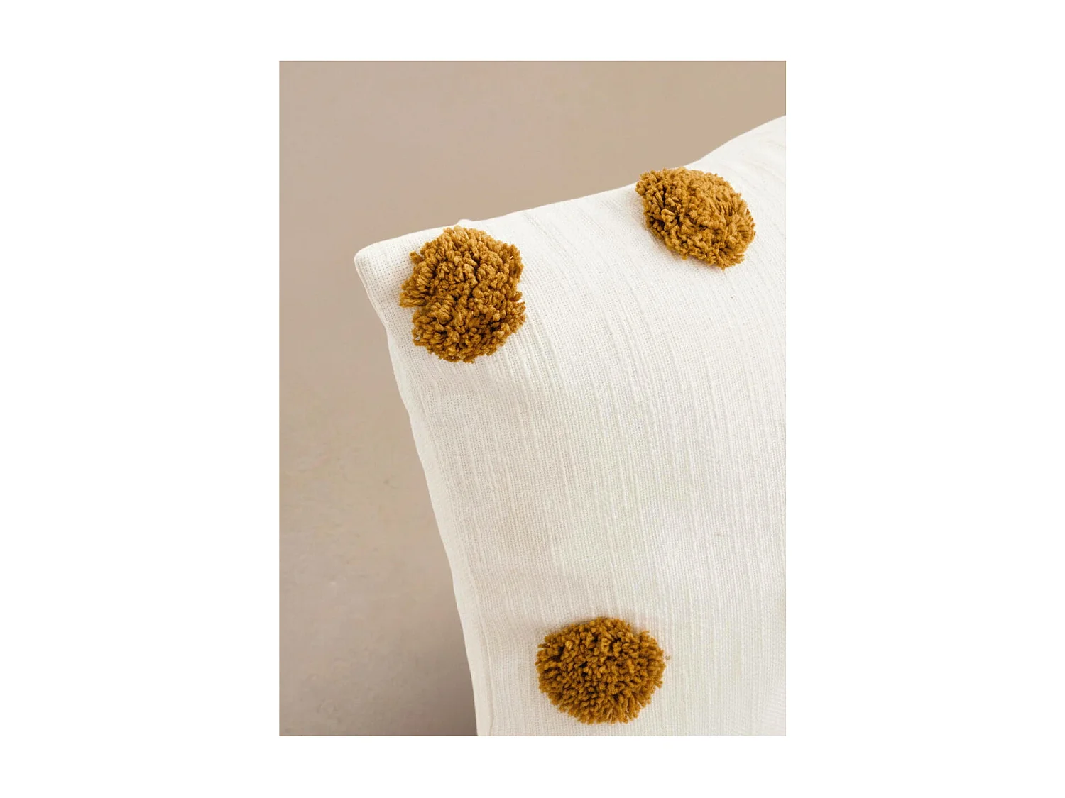 Coussin textile moutarde 45 cm x 45 cm-Bam-bam