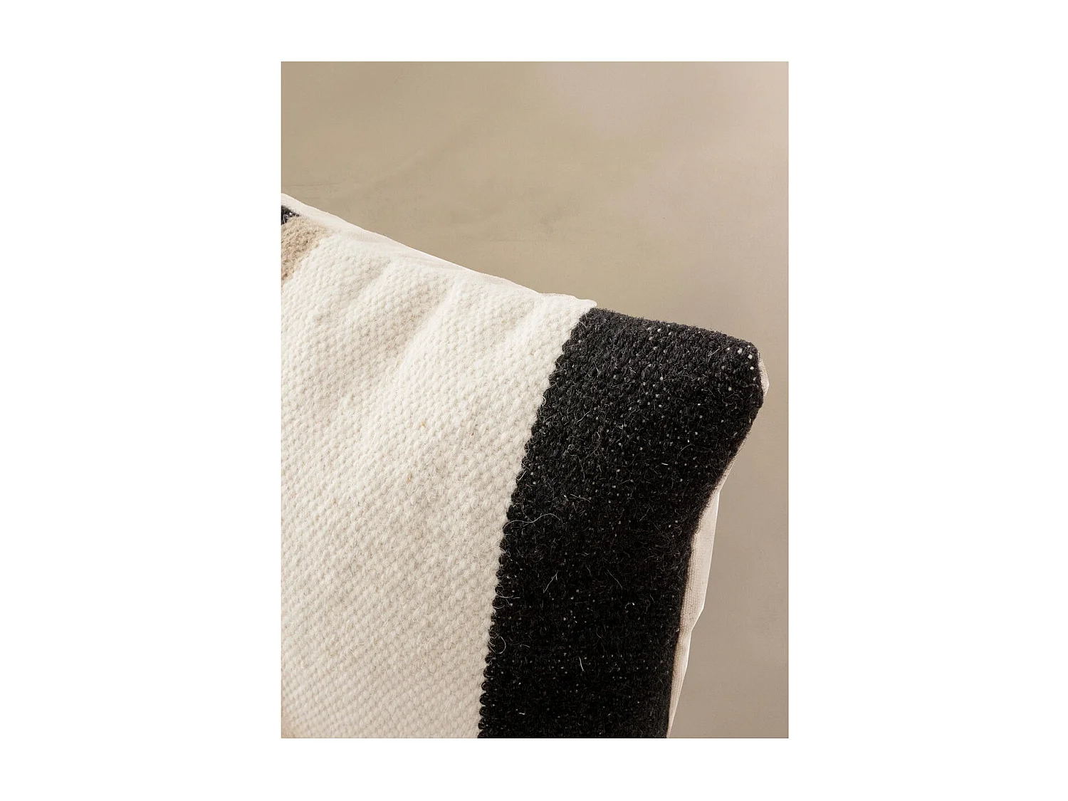 Coussin textile  30 cm x 50 cm-Pris
