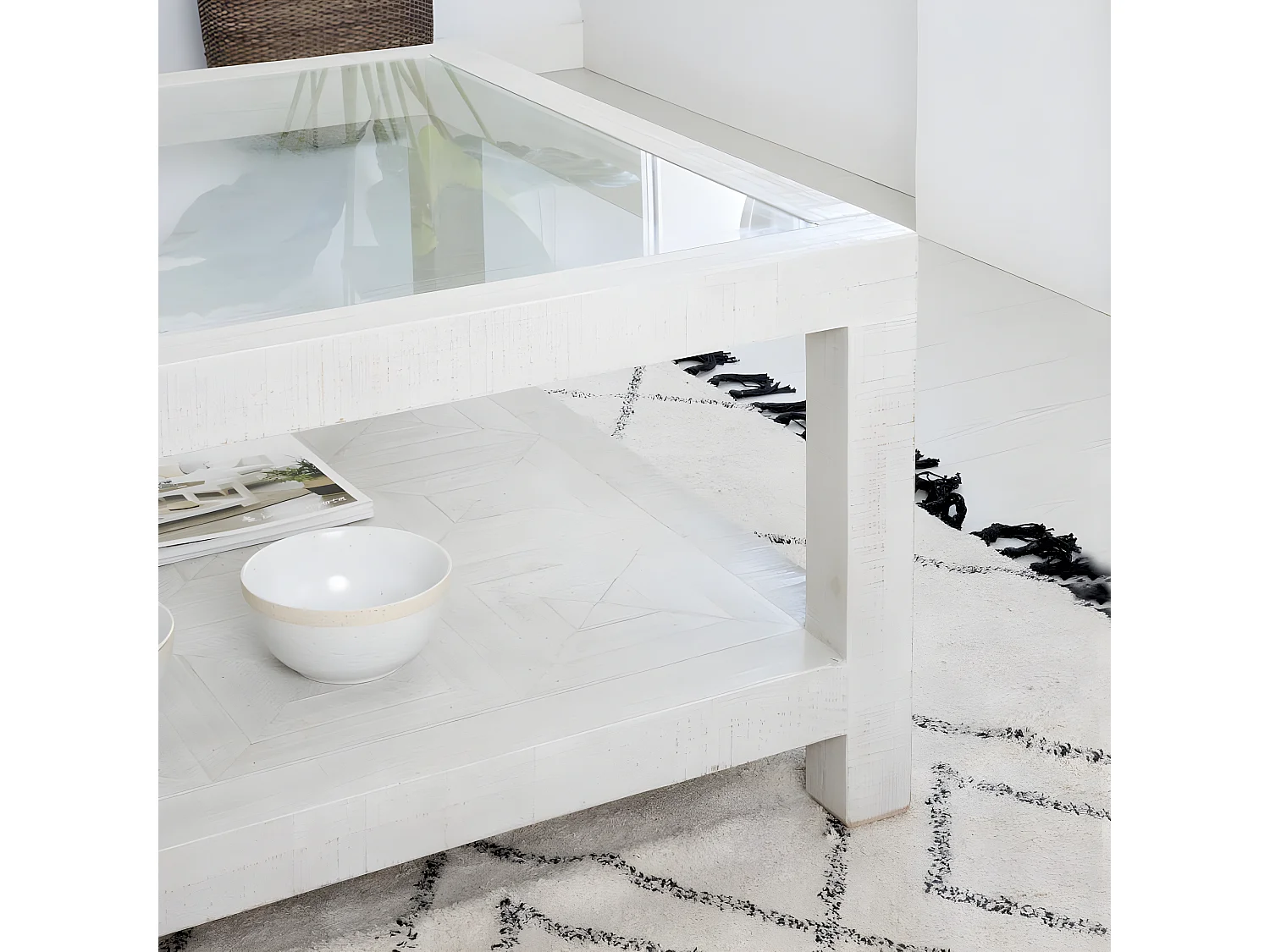 Table basse en bois massif blanc 127x45