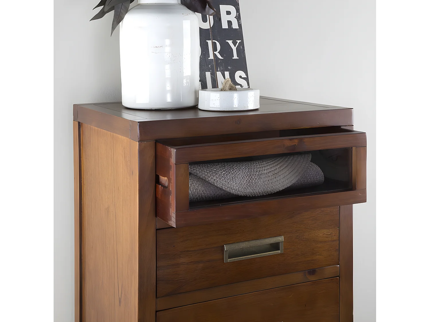 Cassettiera legno massello e impiallacciatura naturale di mindi Tek 44x125