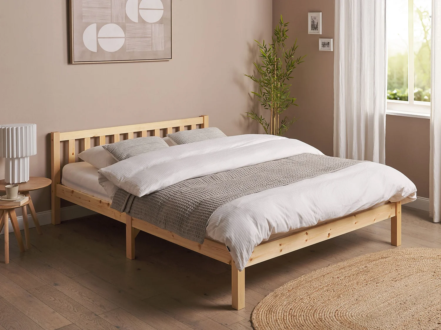 Lit avec sommier Bois de pin FLORAC 140 x 200 cm Marron clair
