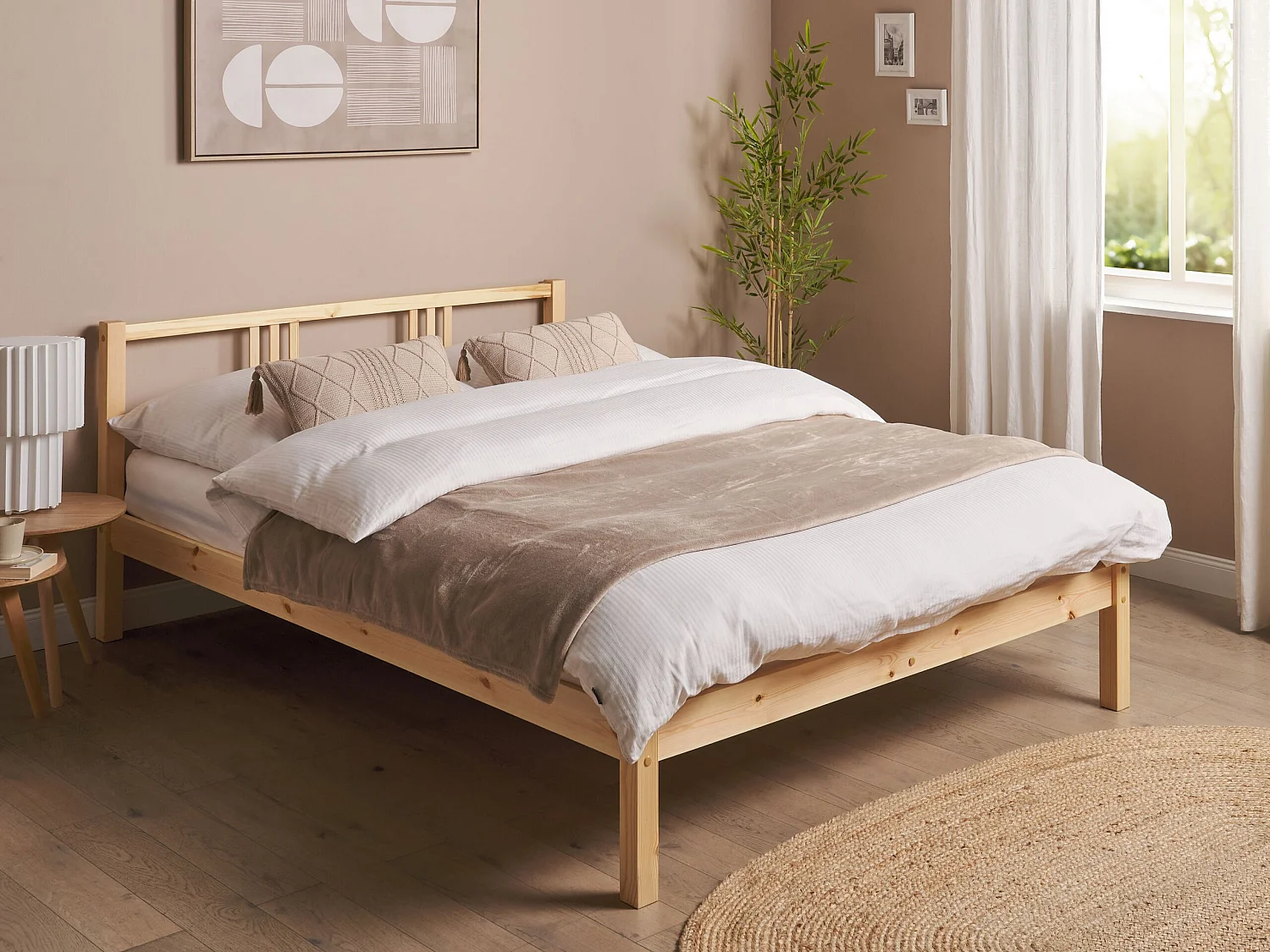 Bed Dennenhout VANNES 140 x 200 cm Lichtbruin