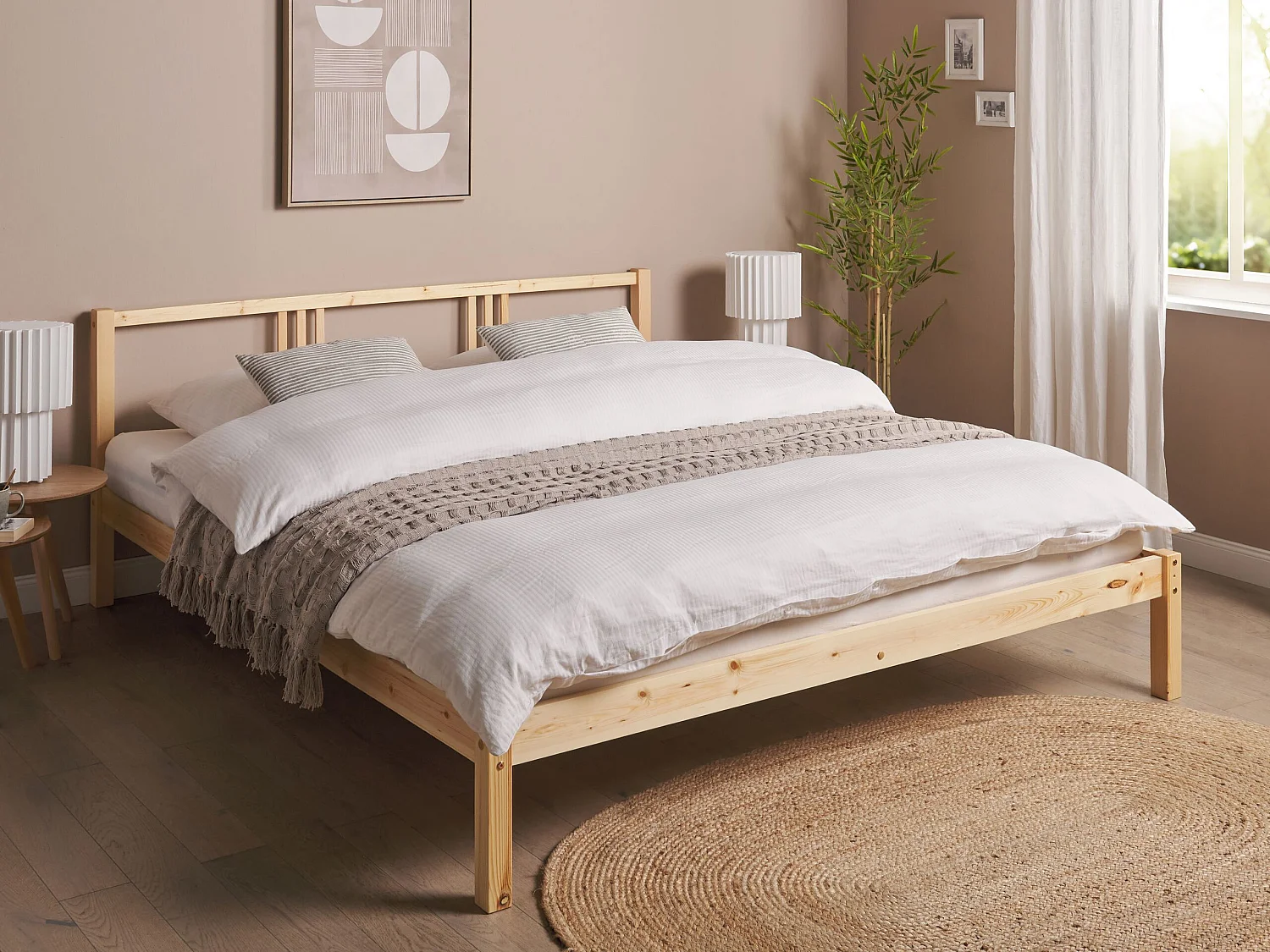 Bett mit Lattenrost Kiefernholz VANNES 180 x 200 cm Hellbraun