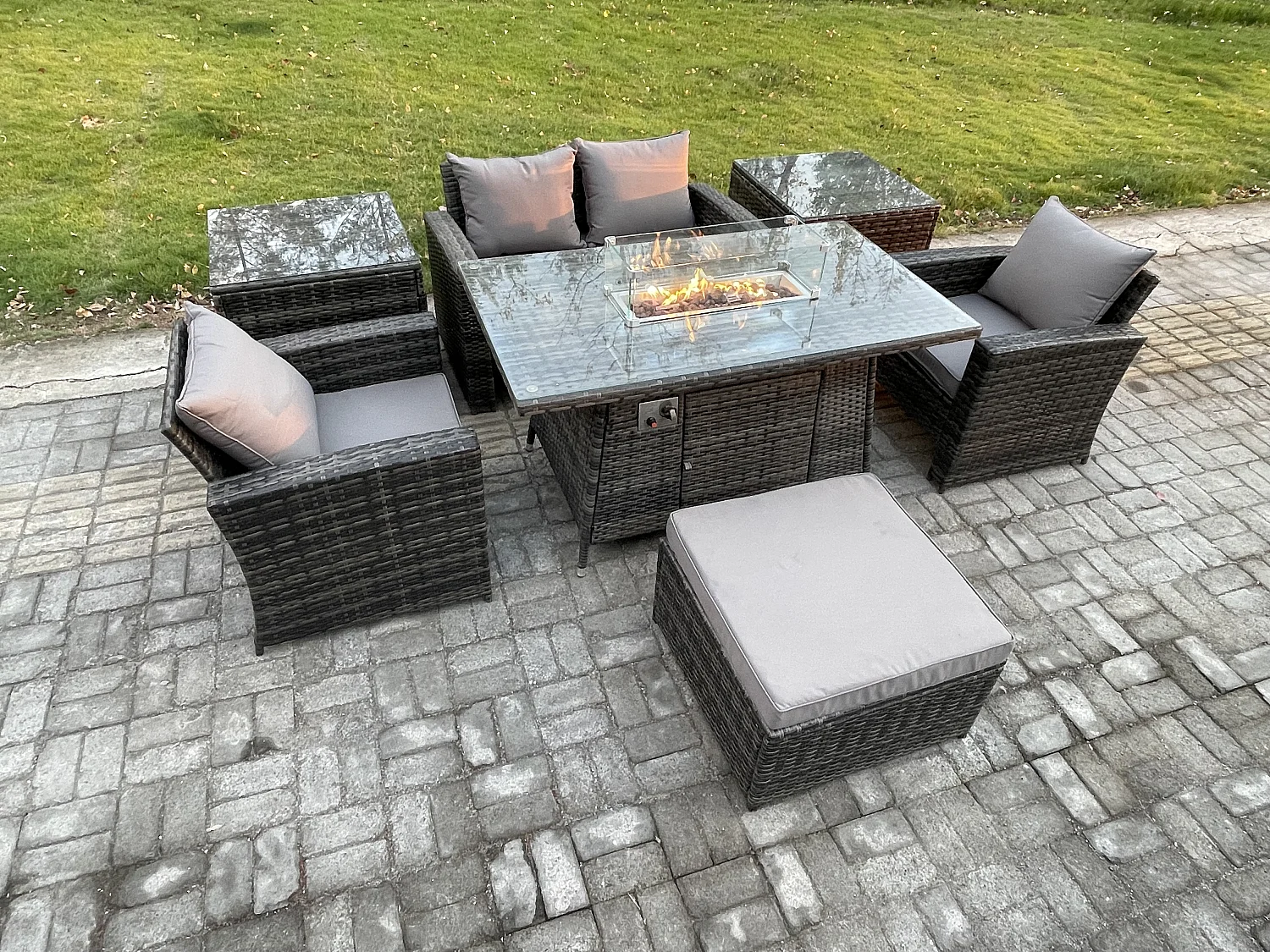 5-Sitzer Rattan Gartensofa Set Gartenmöbel Gas Feuerstelle Esstisch mit 2 Beistelltische Großer Fußhocker Dunkelgrau Gemischt
